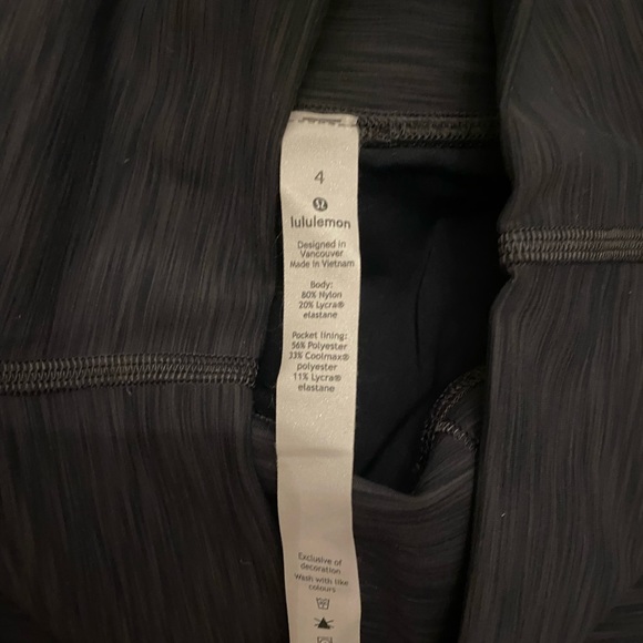 Lululemon high waisted full length yoga pants- size 4 - Picture 3 of 8